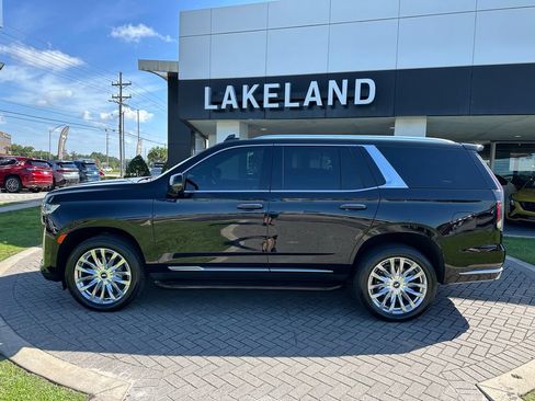 Certified 2023 Cadillac Escalade Premium Luxury AWD/4WD image 3