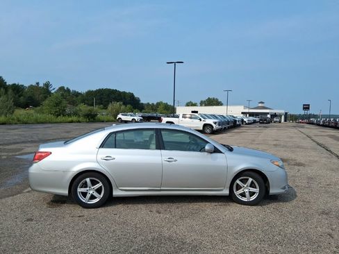 Used 2012 Toyota Avalon FWD image 8