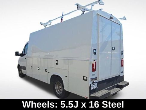 Used 2020 Mercedes-Benz Sprinter 4500 image 9