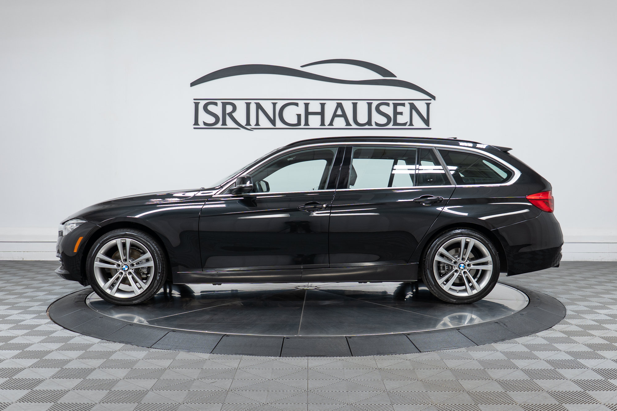 Used 2018 BMW 330i xDrive Wagon AWD/4WD image 8