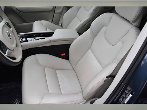 Certified 2023 Volvo XC90 B6 Plus w/ Protection Package Premier image 13