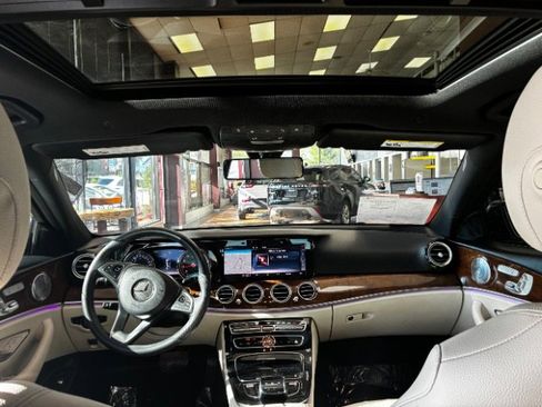 Used 2018 Mercedes-Benz E 300 w/ Premium 1 Package image 22
