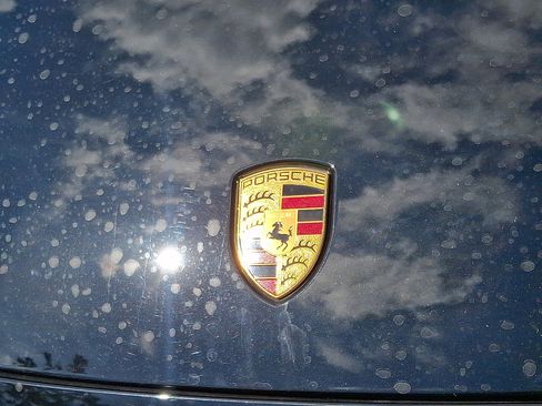 Used 2023 Porsche Cayenne Coupe AWD/4WD image 29