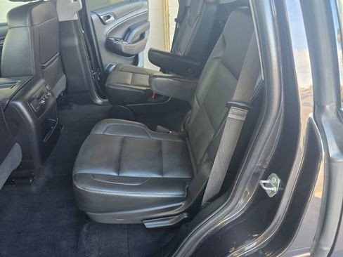 Used 2018 GMC Yukon SLT AWD/4WD image 37