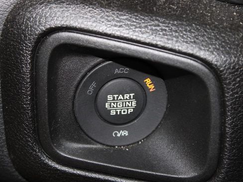 Used 2025 Jeep Wrangler Unlimited Sport AWD/4WD image 23