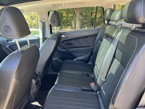 Certified 2023 Volkswagen Tiguan SE image 30