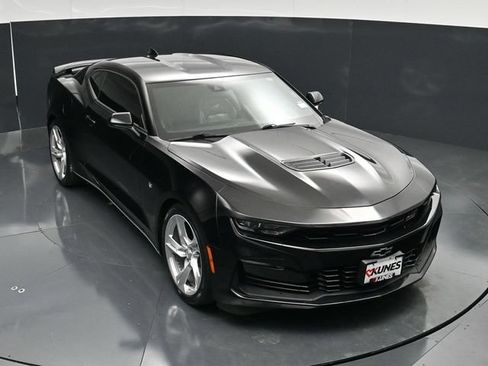 Used 2019 Chevrolet Camaro SS RWD image 50