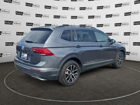 Used 2021 Volkswagen Tiguan SE w/ Panoramic Sunroof Package image 6