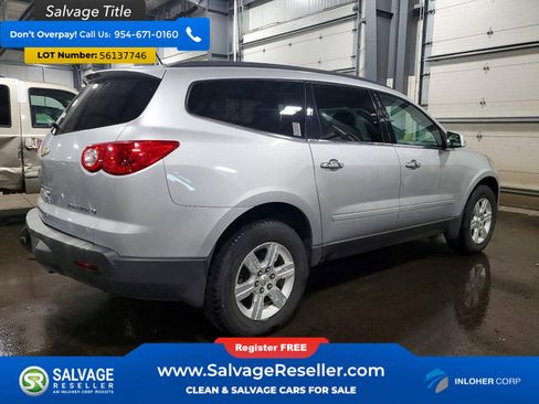 Used 2011 Chevrolet Traverse LT w/ Personal Connectivity Package FWD image 4