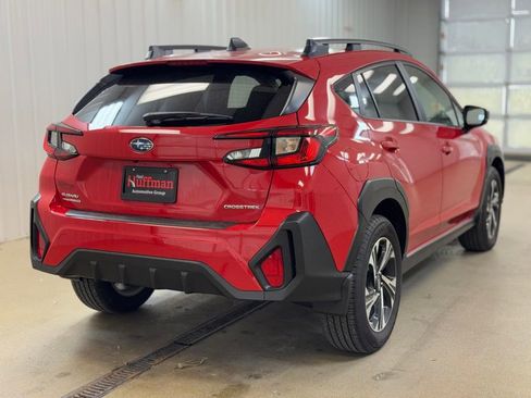 Used 2024 Subaru Crosstrek 2.0i Premium image 5