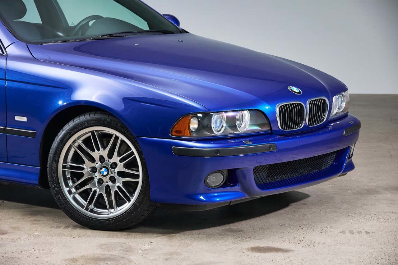 Used 2002 BMW M5 RWD image 9