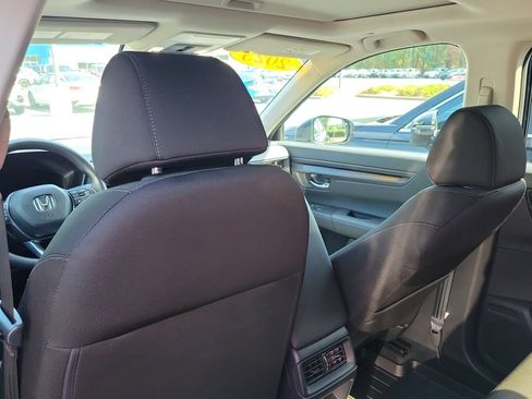 Used 2025 Honda CR-V EX image 12