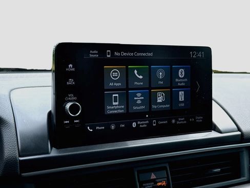 Used 2025 Honda Pilot EX-L image 16