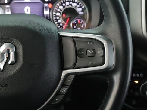 Used 2022 RAM 1500 Big Horn AWD/4WD image 9