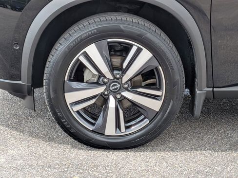 Used 2023 Nissan Rogue SL w/ SL Premium Package FWD image 11