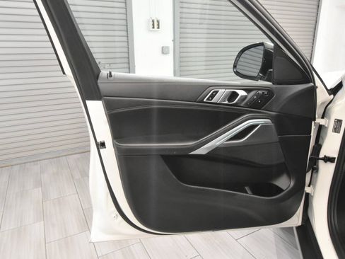 Used 2022 BMW X6 xDrive40i w/ Premium Package AWD/4WD image 13