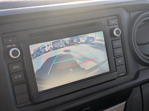 Used 2018 Toyota Tacoma SR image 13