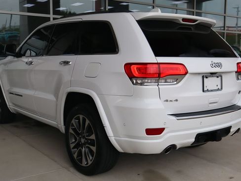 Used 2018 Jeep Grand Cherokee Overland AWD/4WD image 6