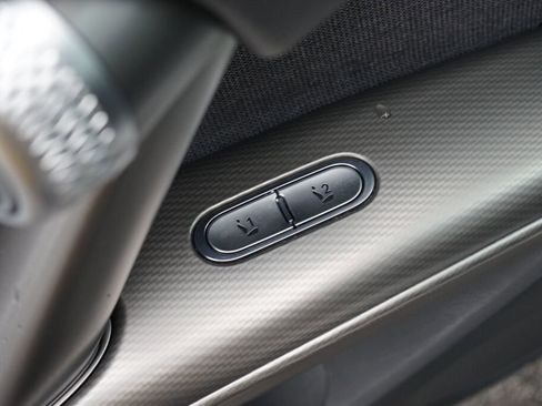 Used 2024 Genesis GV60 RWD image 16