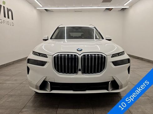 Used 2025 BMW X7 xDrive40i w/ Premium Package AWD/4WD image 10