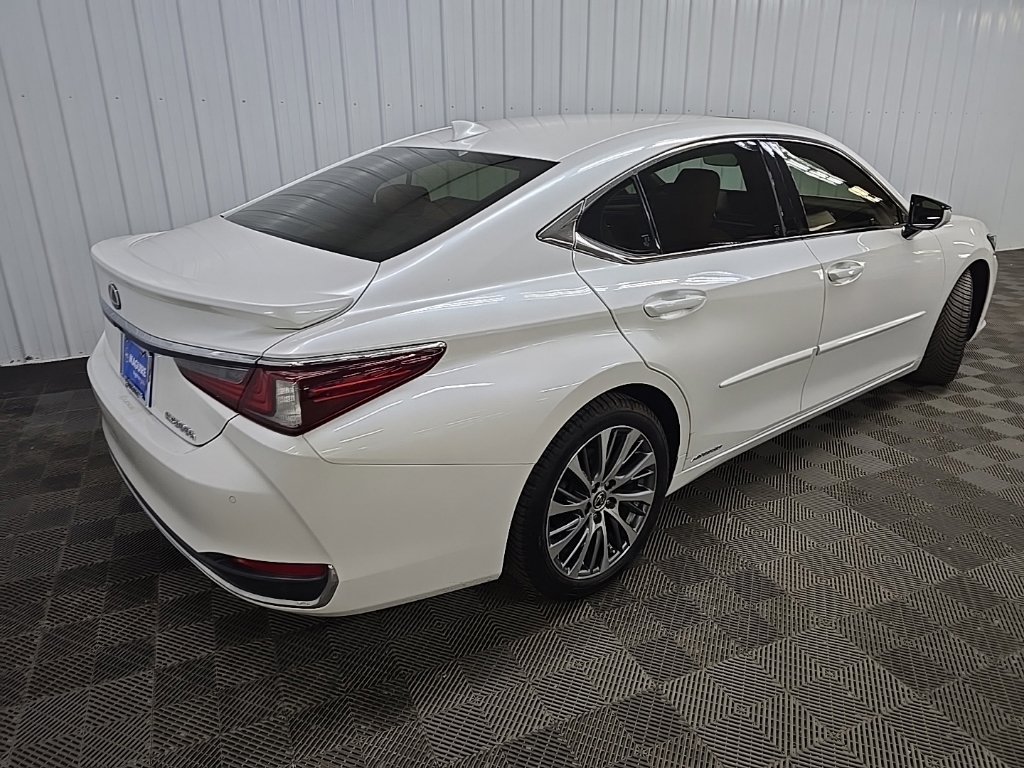 Used 2019 Lexus ES 300h w/ Premium Package FWD image 10
