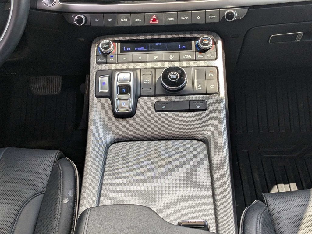 Used 2024 Hyundai Palisade SEL FWD image 19