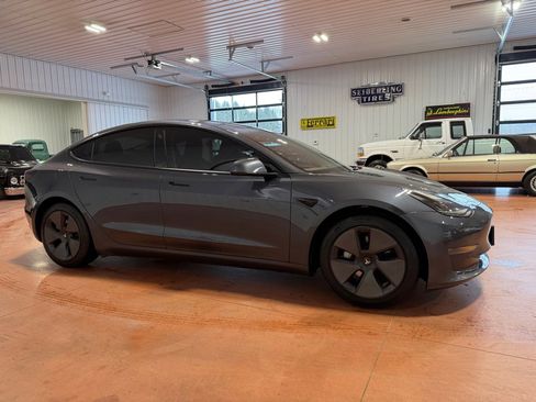 Used 2021 Tesla Model 3 image 7