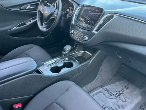 Used 2023 Chevrolet Malibu LT FWD image 18