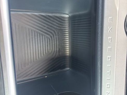 Used 2025 Ford Expedition Active AWD/4WD image 20