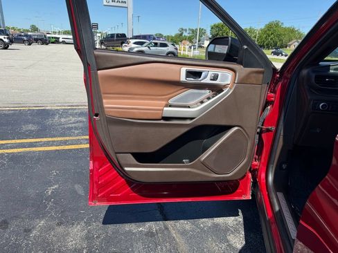 Used 2022 Ford Explorer King Ranch w/ Technology Package AWD/4WD image 22