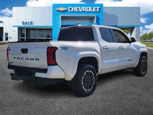 Used 2024 Toyota Tacoma TRD Sport AWD/4WD image 3