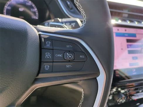 New 2025 Jeep Grand Cherokee L Limited w/ Black Appearance Package image 25