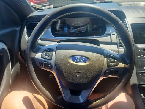 Used 2016 Ford Taurus SEL w/ Equipment Group 201A FWD image 14
