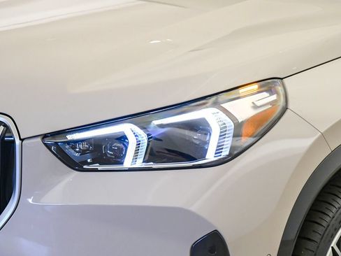 Used 2026 BMW X1 xDrive28i w/ Technology Package AWD/4WD image 9