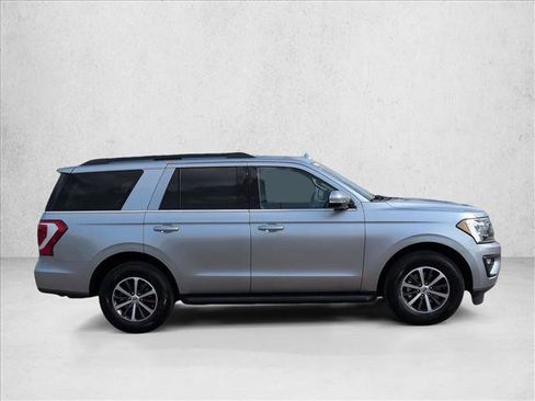 Used 2020 Ford Expedition XLT w/ Equipment Group 201A image 4