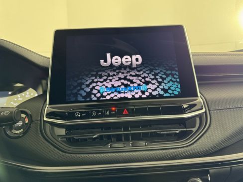 New 2026 Jeep Compass Latitude image 33