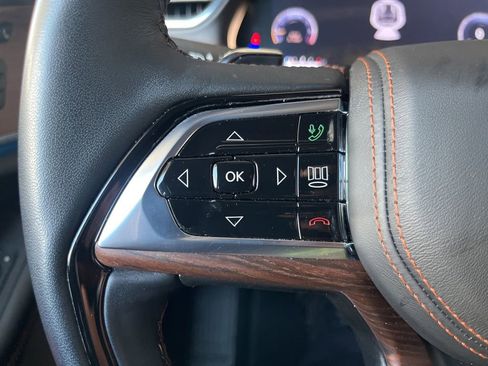 Used 2025 Jeep Grand Cherokee Summit image 31