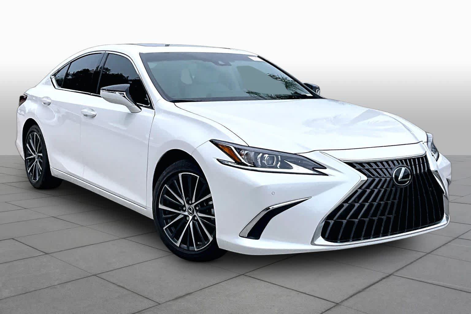 Used 2025 Lexus ES 350 w/ Premium Package FWD image 3