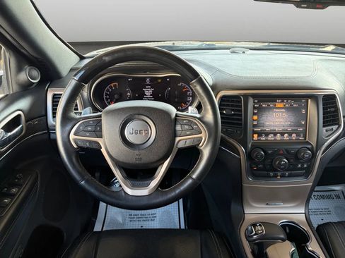 Used 2015 Jeep Grand Cherokee Overland AWD/4WD image 28