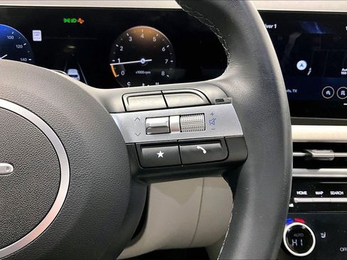 Used 2025 Hyundai Tucson SEL image 25