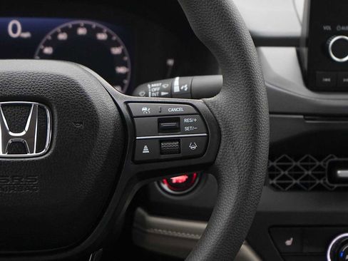 Used 2025 Honda Accord SE image 18