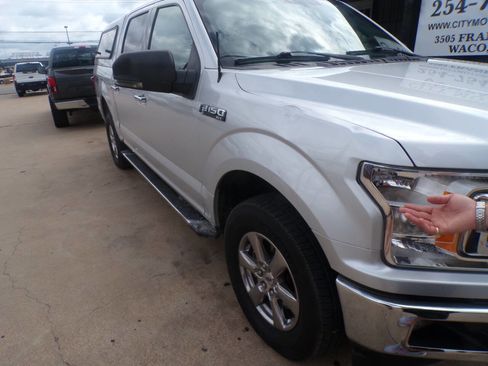 Used 2018 Ford F150 XLT w/ Equipment Group 302A Luxury image 4