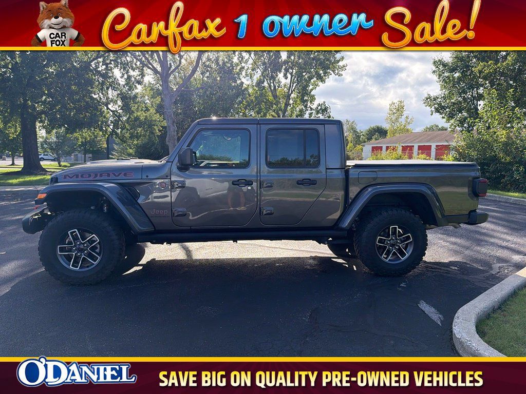 Used 2025 Jeep Gladiator Mojave w/ Convenience Group AWD/4WD image 2