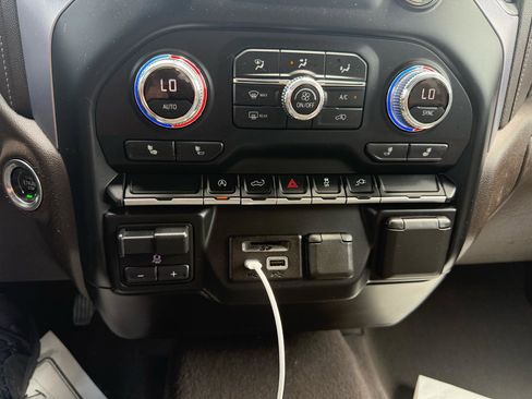 Used 2019 GMC Sierra 1500 SLT AWD/4WD image 15