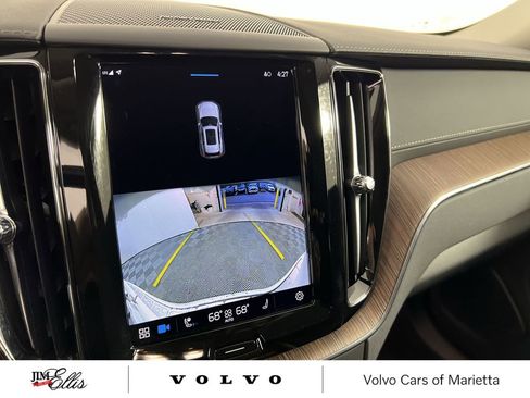 Used 2023 Volvo XC60 B5 Ultimate w/ Climate Package image 22