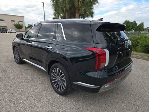 Used 2025 Hyundai Palisade Calligraphy FWD image 3