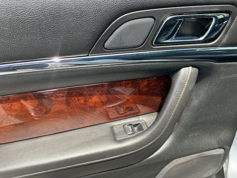 Used 2013 Lincoln MKS AWD image 16