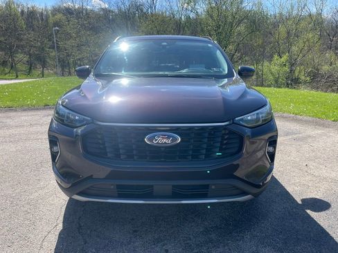 Certified 2023 Ford Escape Platinum w/ Premium Technology Package AWD/4WD image 8