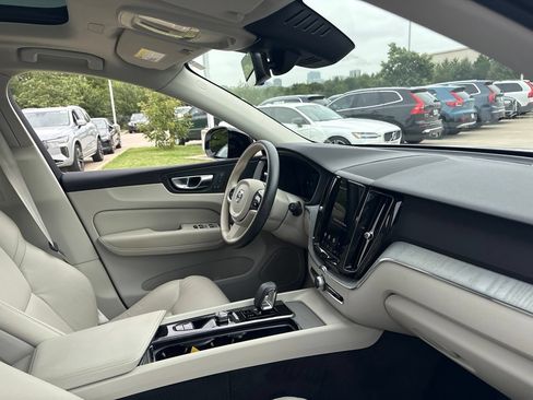 Certified 2025 Volvo XC60 B5 Plus w/ Protection Package Premier AWD/4WD image 14