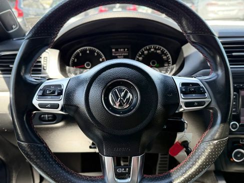 Used 2012 Volkswagen Jetta GLI Autobahn FWD image 12